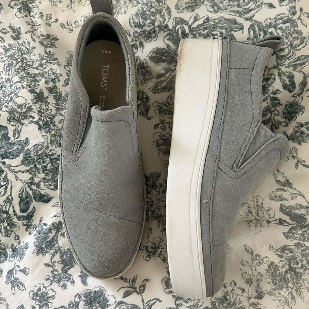 Toms Slip-On Loafers in Light blue Suede